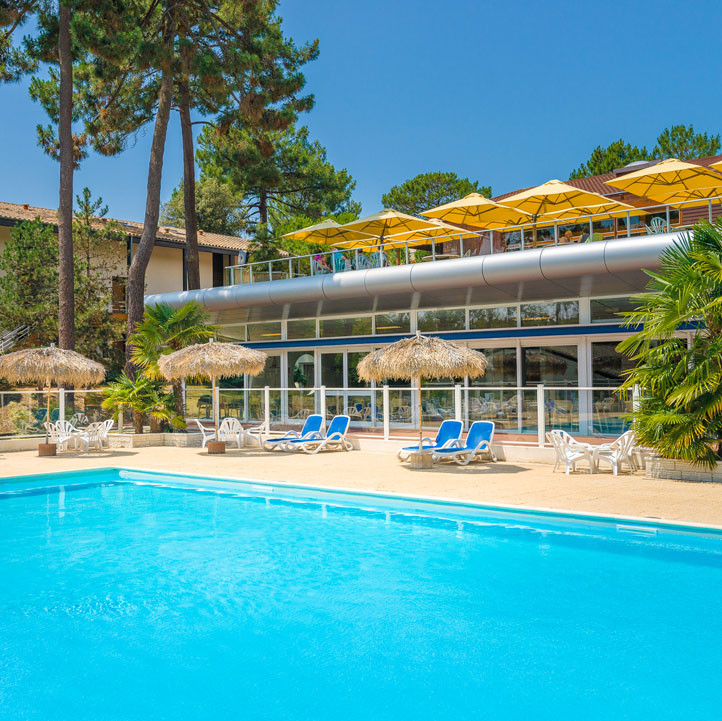 village vacances piscine ronce les bains